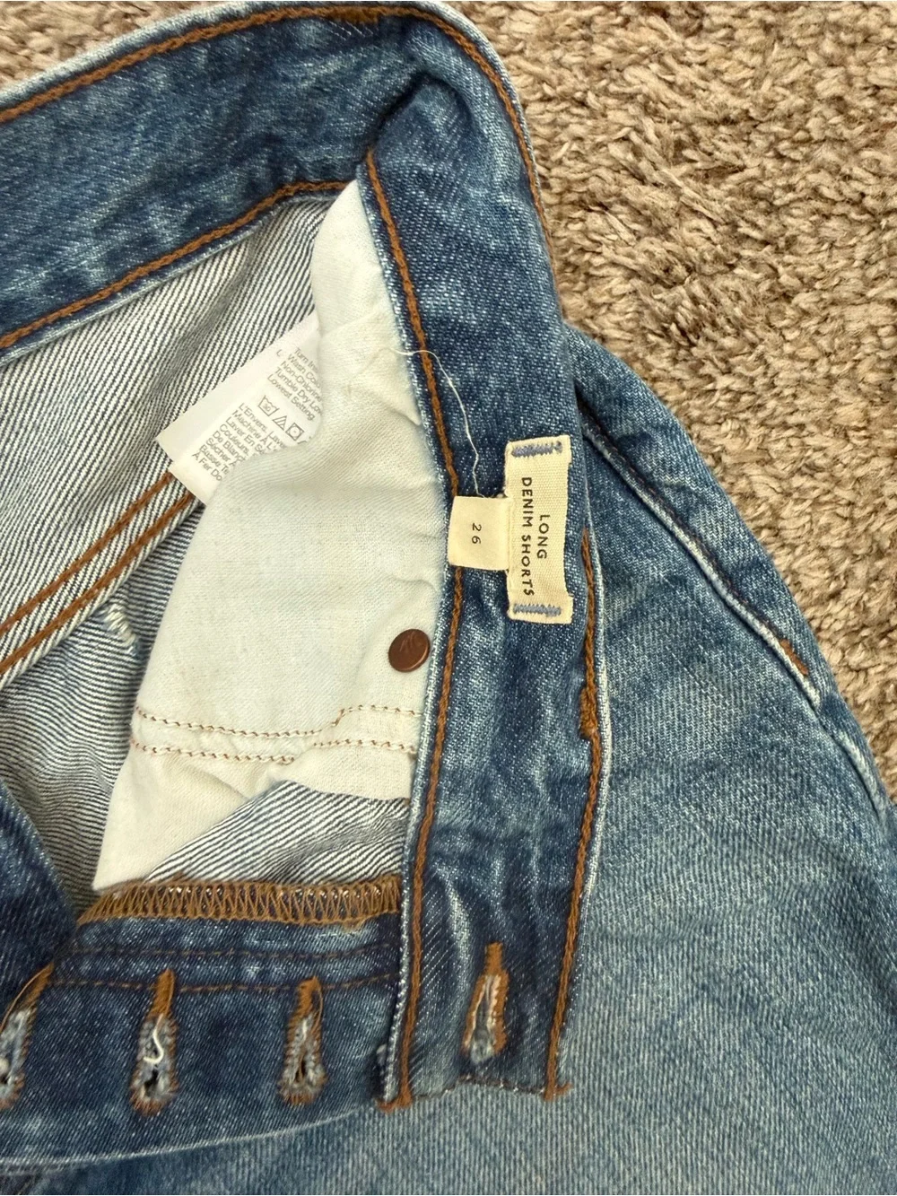 Madewell Long Denim Shorts in Pedersen Wash